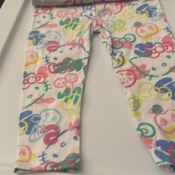 Hello Kitty Two Piece Matching Set - Picture 7 of 8